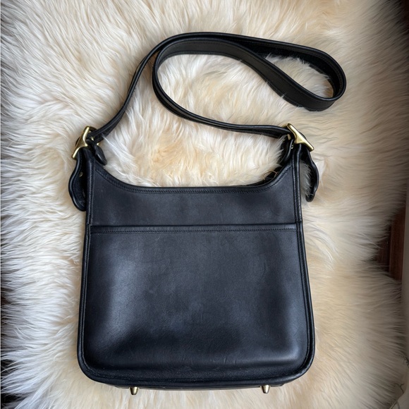 Coach Handbags - Vintage coach 1998 legacy zip 9966